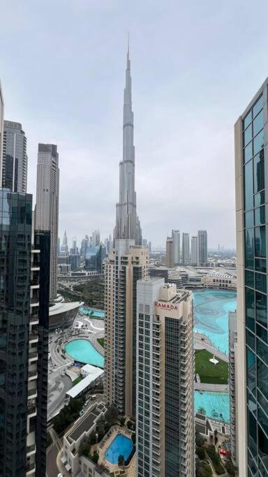 Luxury Burj Khalifa View - Mins Walking Dubai Mall Leilighet Eksteriør bilde